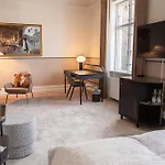 Boutique Royal فندق *