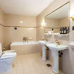 Boutique Royal فندق