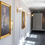 Boutique Royal Hotel